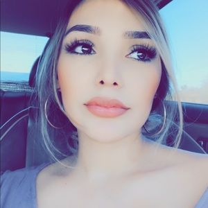 Meet your Posher, Yasmine